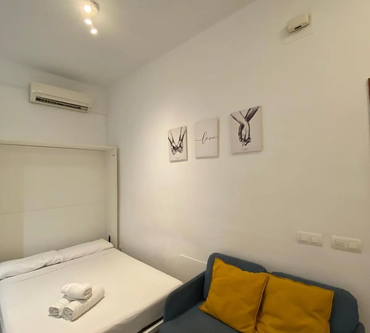 Lägenhet Estupendo Estudio Al Lado De Plaza La Merced Málaga