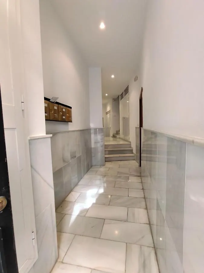Estupendo estudio al lado de plaza la Merced Málaga