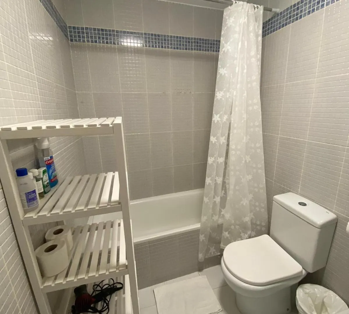 Estupendo estudio al lado de plaza la Merced Málaga Apartamento